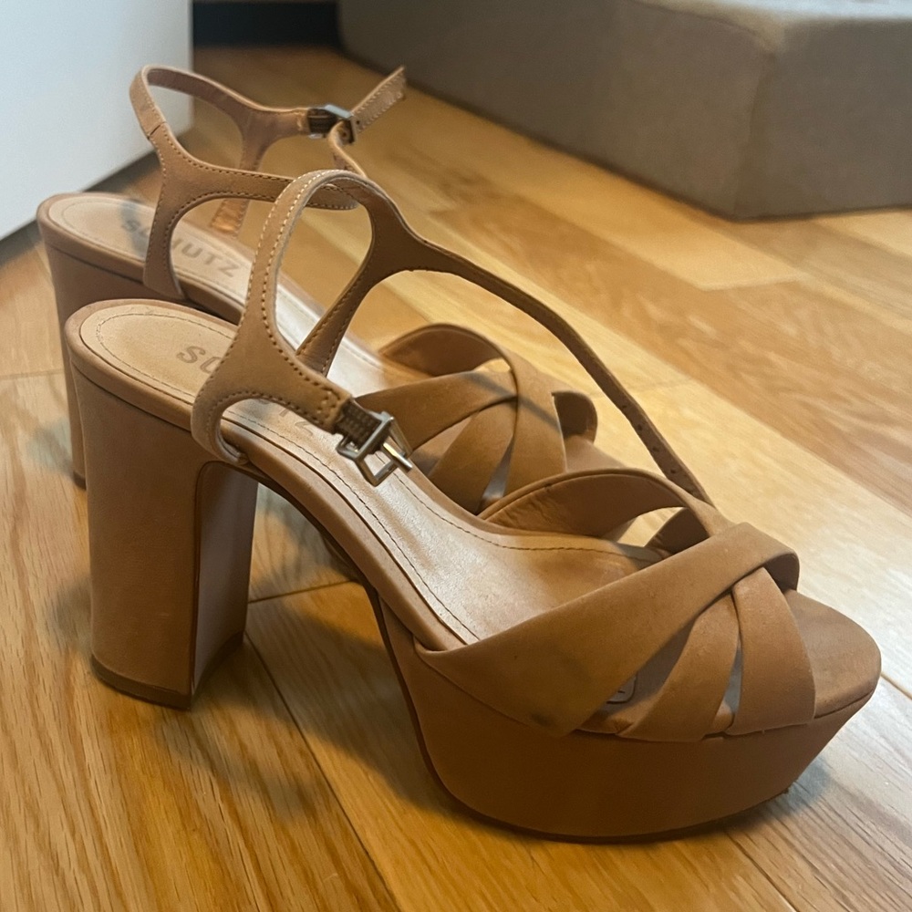 SCHUTZ Keefa Nubuck Ankle-Strap Platform Sandals in Honey Beige